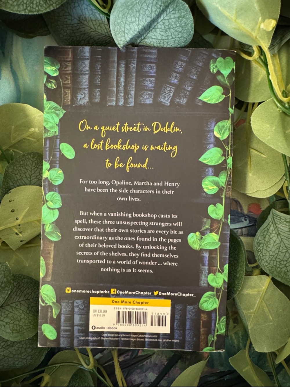 The Lost Bookshop by Evie Woods - Picture 2 of 3